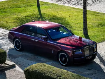 ROLLS ROYCE Phantom  PROVENANCE