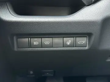 TOYOTA RAV 4 2.5 Hybrid CVT 4x4 Active Navi LED