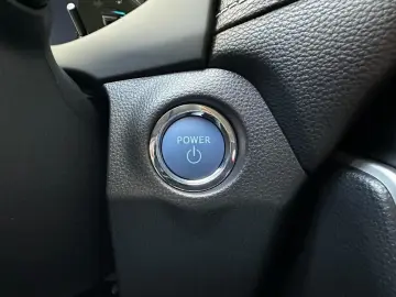 TOYOTA RAV 4 2.5 Hybrid CVT 4x4 Active Navi LED