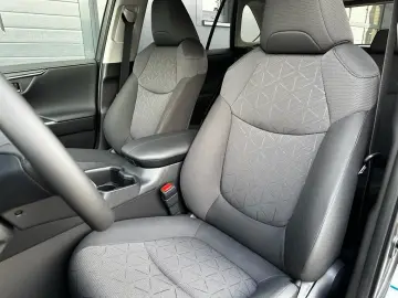 TOYOTA RAV 4 2.5 Hybrid CVT 4x4 Active Navi LED