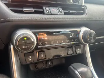 TOYOTA RAV 4 4x2 2.0