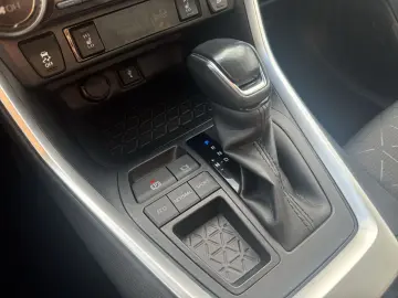 TOYOTA RAV 4 4x2 2.0