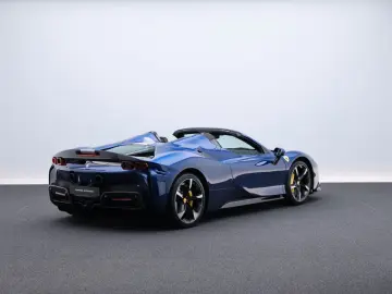 FERRARI SF90 Spider Assetto Fiorano  Ferrari Frankfurt