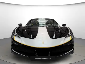FERRARI SF90 Spider