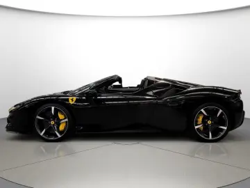 FERRARI SF90 Spider
