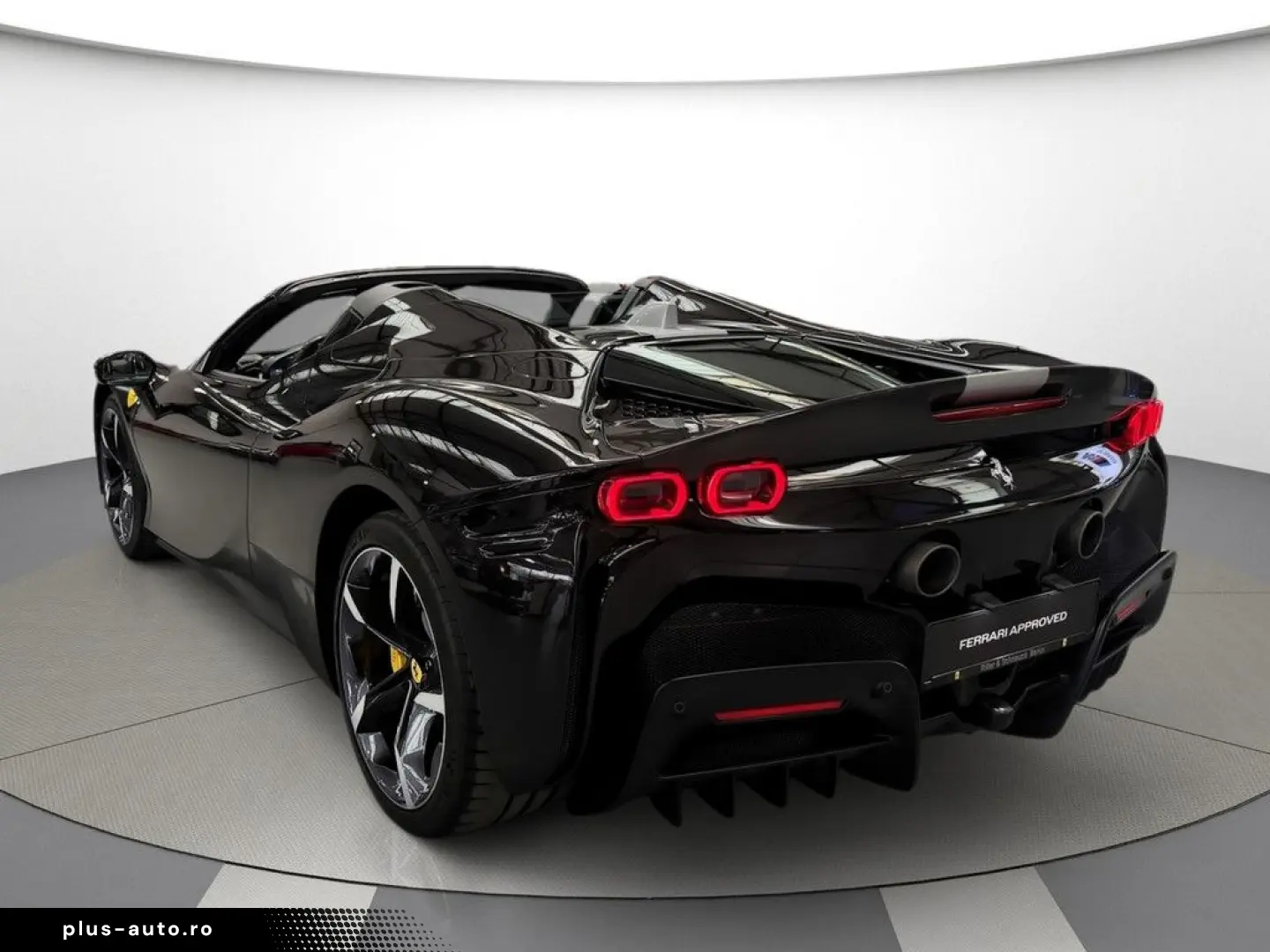 FERRARI SF90 Spider