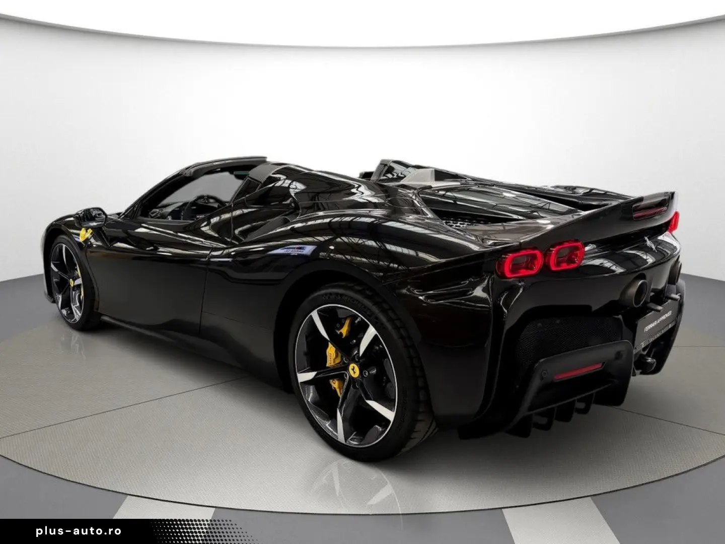 FERRARI SF90 Spider