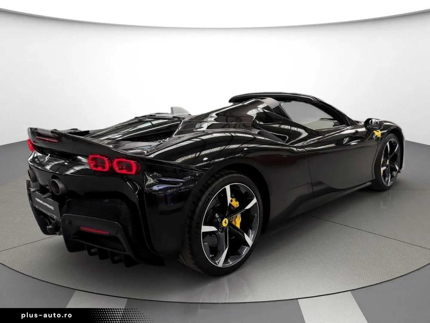FERRARI SF90 Spider