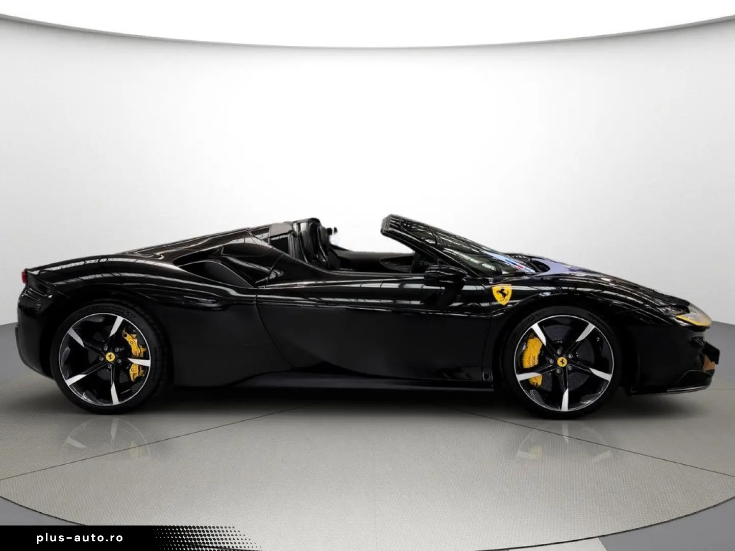 FERRARI SF90 Spider