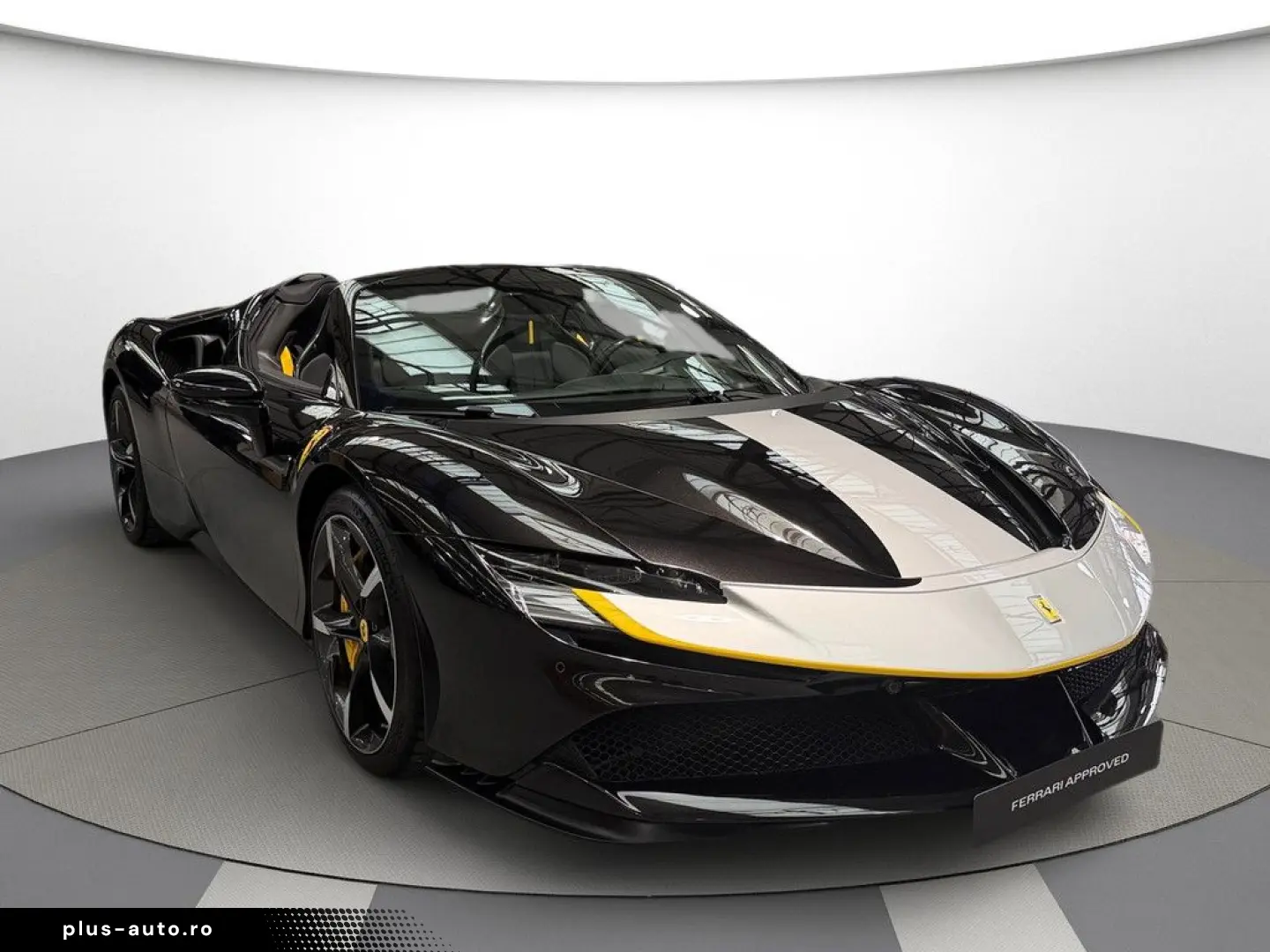 FERRARI SF90 Spider