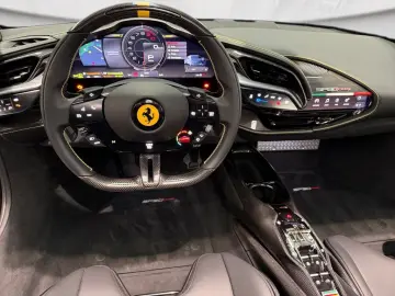 FERRARI SF90 Spider