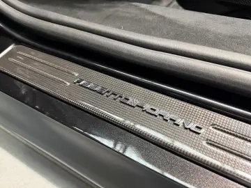 FERRARI SF90 Spider