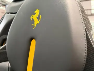 FERRARI SF90 Spider
