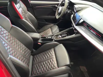 Audi RS 3 2.5 TFSI quattro Matrix