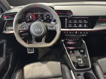 Audi RS 3 2.5 TFSI quattro Matrix