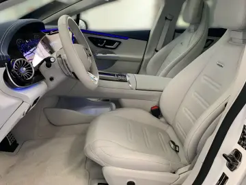 Mercedes-Benz EQE AMG EQE 43 4M NIGHT MEMO HUD