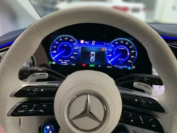 Mercedes-Benz EQE AMG EQE 43 4M NIGHT MEMO HUD