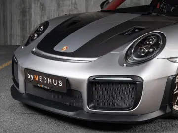 PORSCHE 911 GT2 RS Weissach pakke