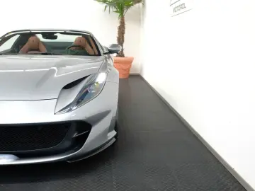 FERRARI 812 GTS CARBON LIFT JBL SURROUND VIEW ALCANTARA
