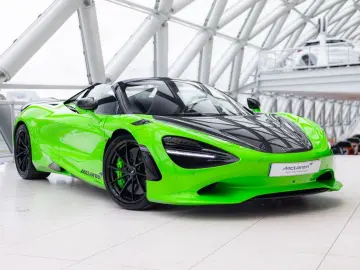 MCLAREN 750S Spider 4.0 V8   Mantis Green   Carbon Bonne