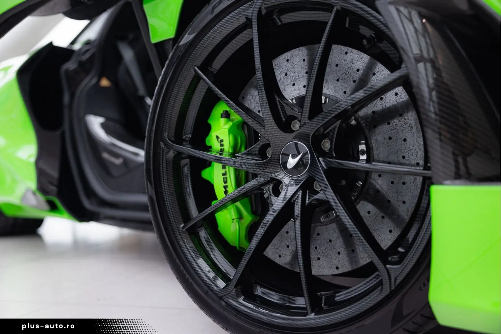 MCLAREN 750S Spider 4.0 V8   Mantis Green   Carbon Bonne