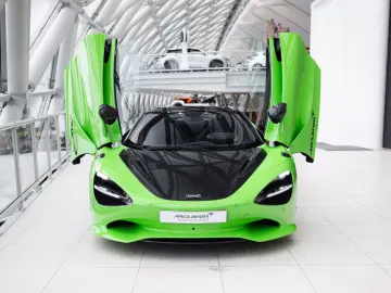 MCLAREN 750S Spider 4.0 V8   Mantis Green   Carbon Bonne