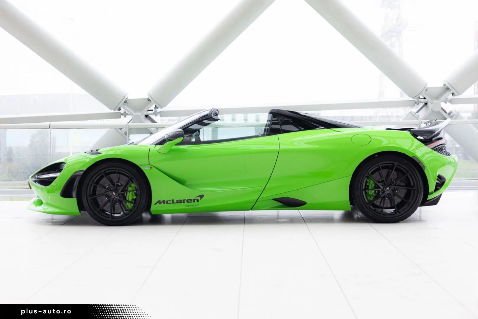 MCLAREN 750S Spider 4.0 V8   Mantis Green   Carbon Bonne