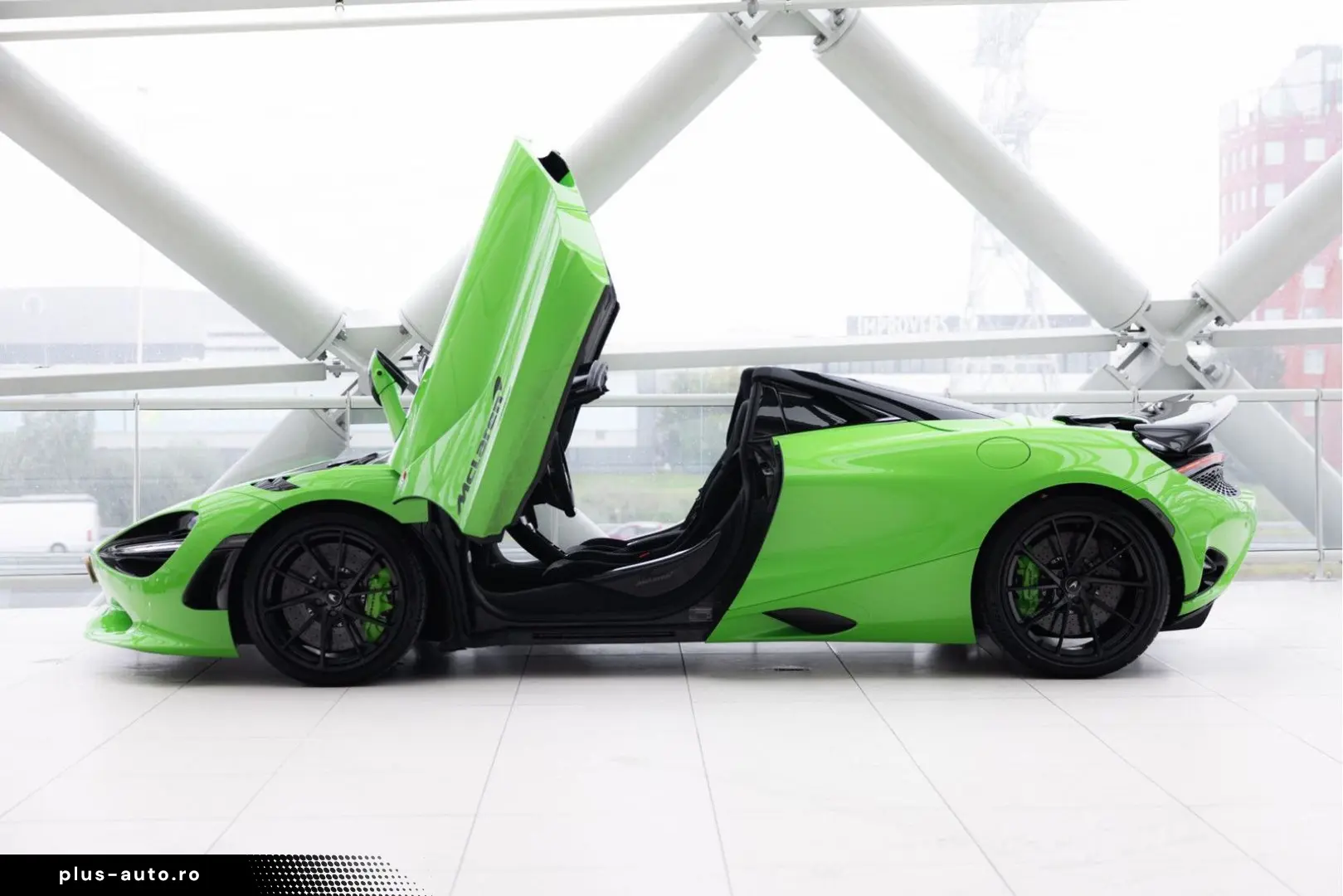 MCLAREN 750S Spider 4.0 V8   Mantis Green   Carbon Bonne
