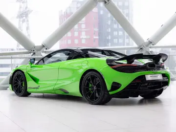 MCLAREN 750S Spider 4.0 V8   Mantis Green   Carbon Bonne
