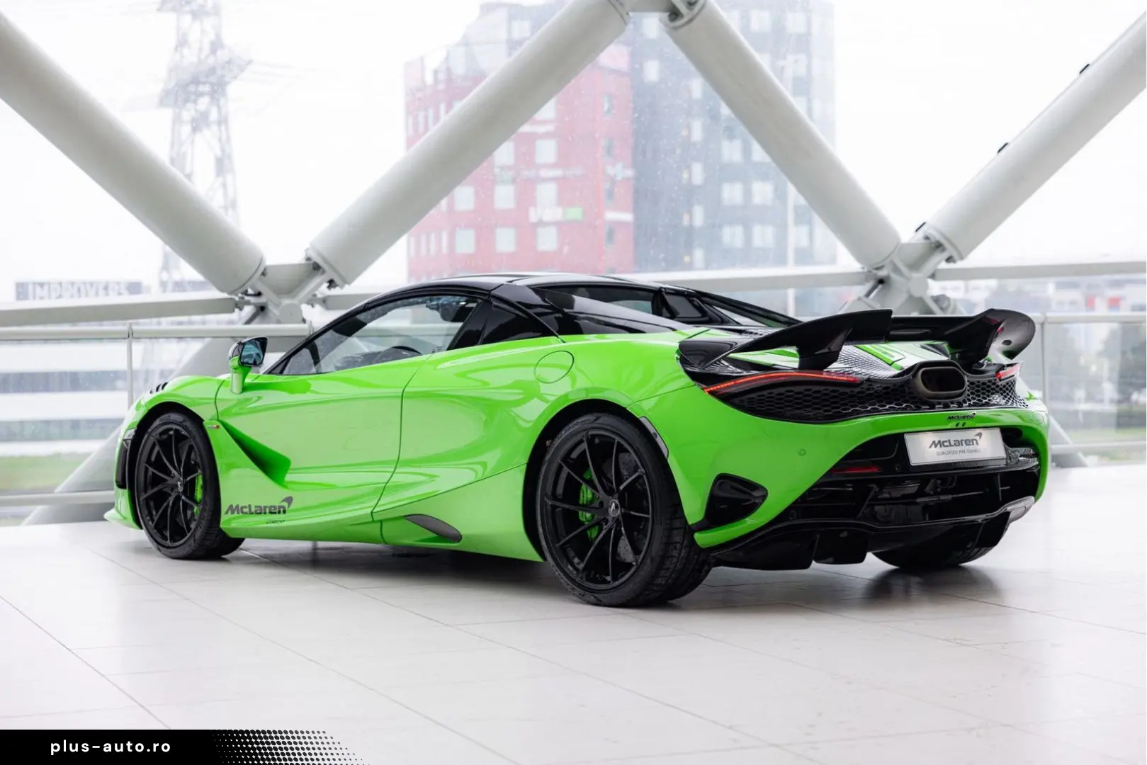 MCLAREN 750S Spider 4.0 V8   Mantis Green   Carbon Bonne