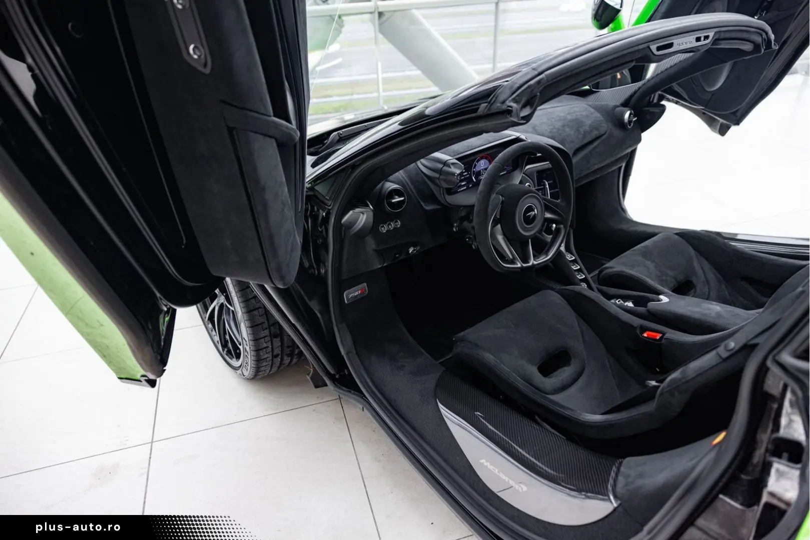 MCLAREN 750S Spider 4.0 V8   Mantis Green   Carbon Bonne
