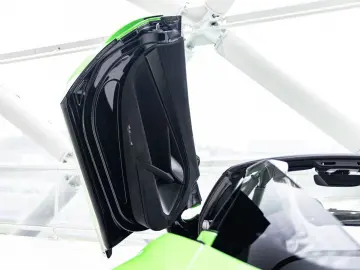 MCLAREN 750S Spider 4.0 V8   Mantis Green   Carbon Bonne
