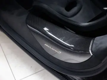 MCLAREN 750S Spider 4.0 V8   Mantis Green   Carbon Bonne
