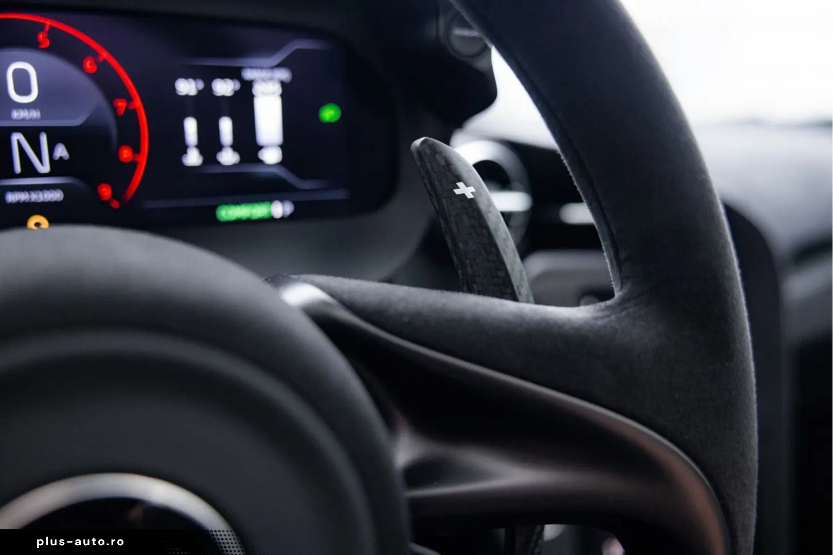 MCLAREN 750S Spider 4.0 V8   Mantis Green   Carbon Bonne