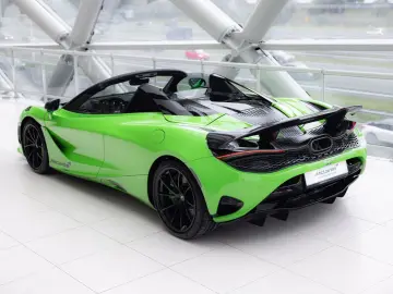 MCLAREN 750S Spider 4.0 V8   Mantis Green   Carbon Bonne