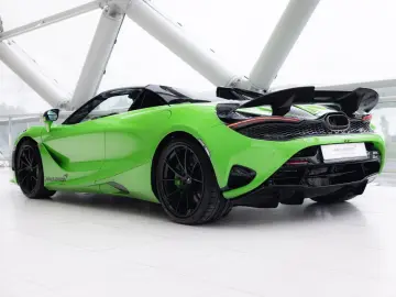 MCLAREN 750S Spider 4.0 V8   Mantis Green   Carbon Bonne