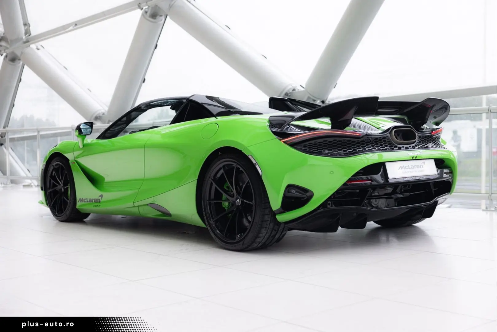 MCLAREN 750S Spider 4.0 V8   Mantis Green   Carbon Bonne