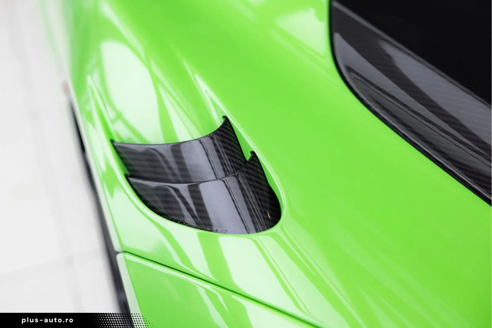 MCLAREN 750S Spider 4.0 V8   Mantis Green   Carbon Bonne