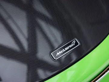 MCLAREN 750S Spider 4.0 V8   Mantis Green   Carbon Bonne