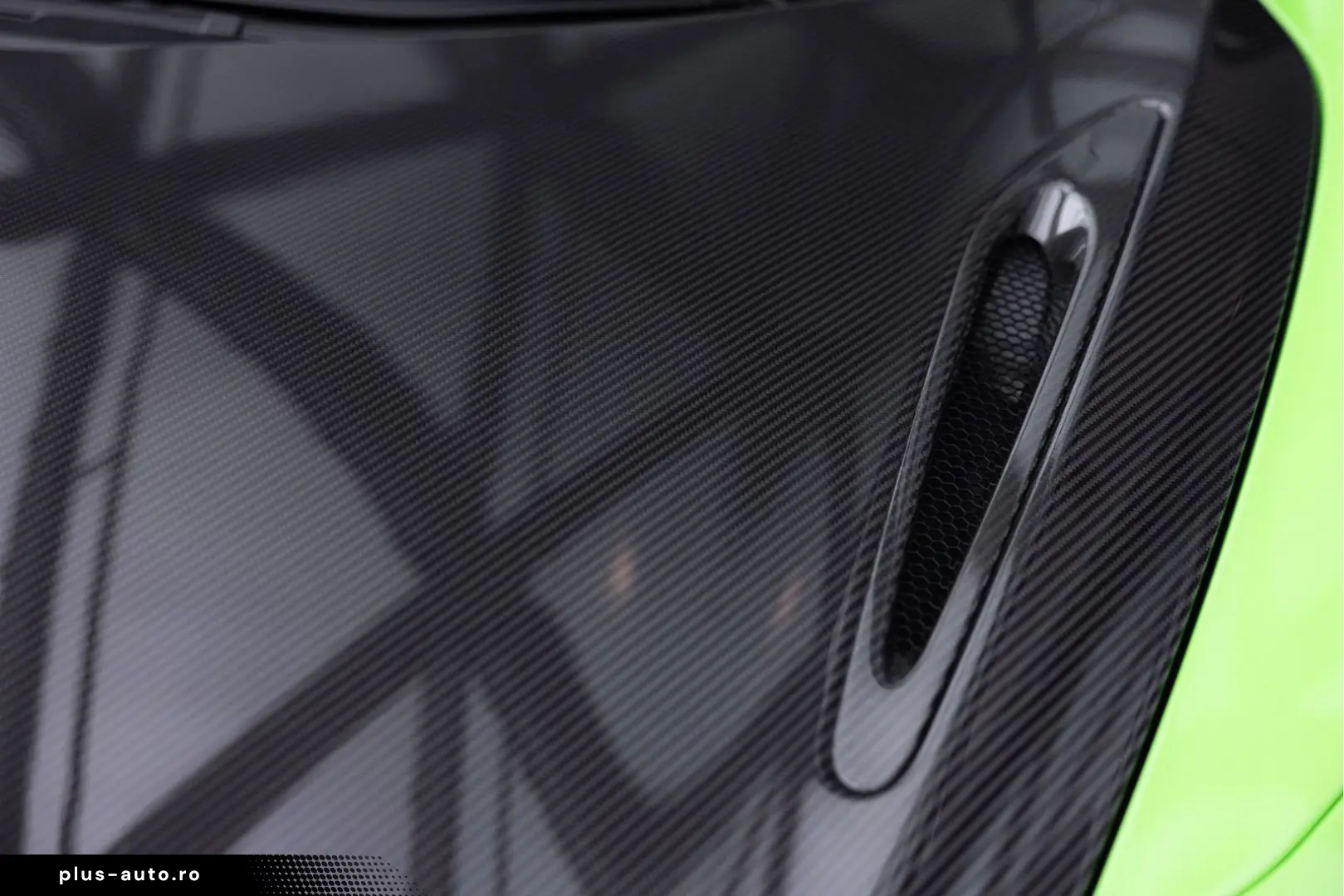 MCLAREN 750S Spider 4.0 V8   Mantis Green   Carbon Bonne