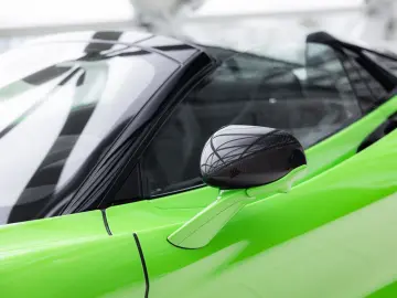 MCLAREN 750S Spider 4.0 V8   Mantis Green   Carbon Bonne