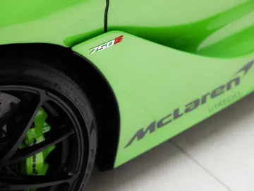 MCLAREN 750S Spider 4.0 V8   Mantis Green   Carbon Bonne