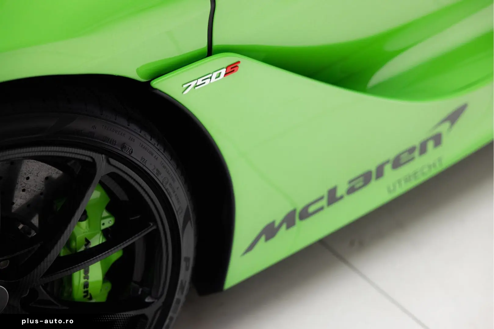 MCLAREN 750S Spider 4.0 V8   Mantis Green   Carbon Bonne