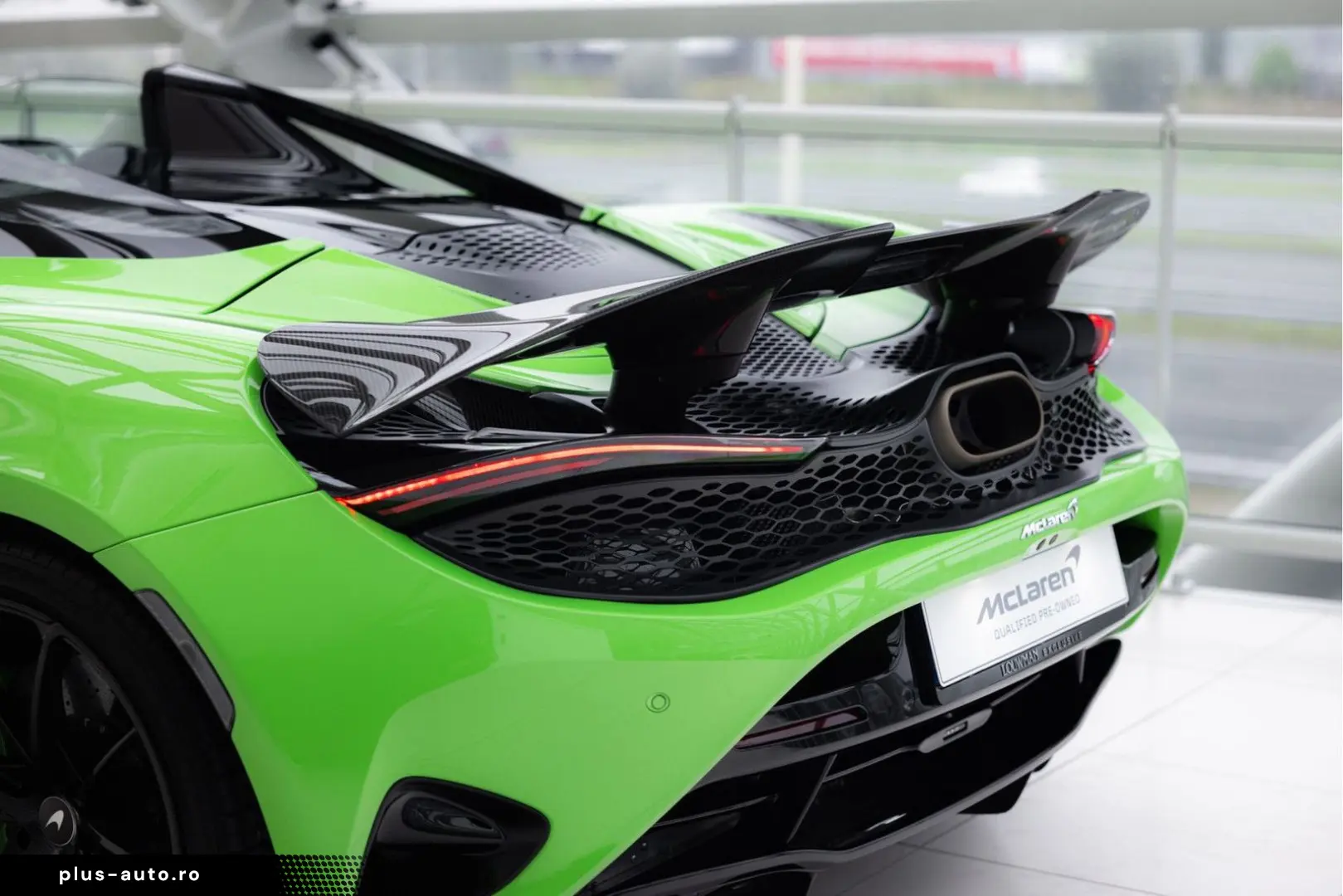 MCLAREN 750S Spider 4.0 V8   Mantis Green   Carbon Bonne