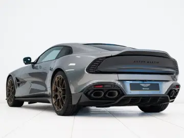 ASTON MARTIN Vanquish Coupe   25MY   Full Factory Options