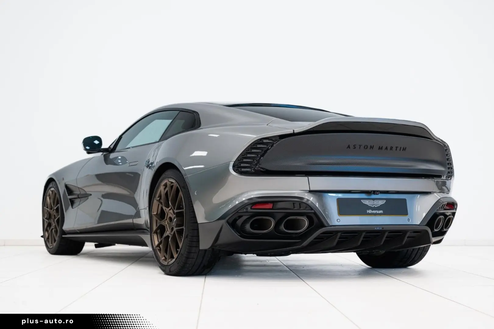 ASTON MARTIN Vanquish Coupe   25MY   Full Factory Options