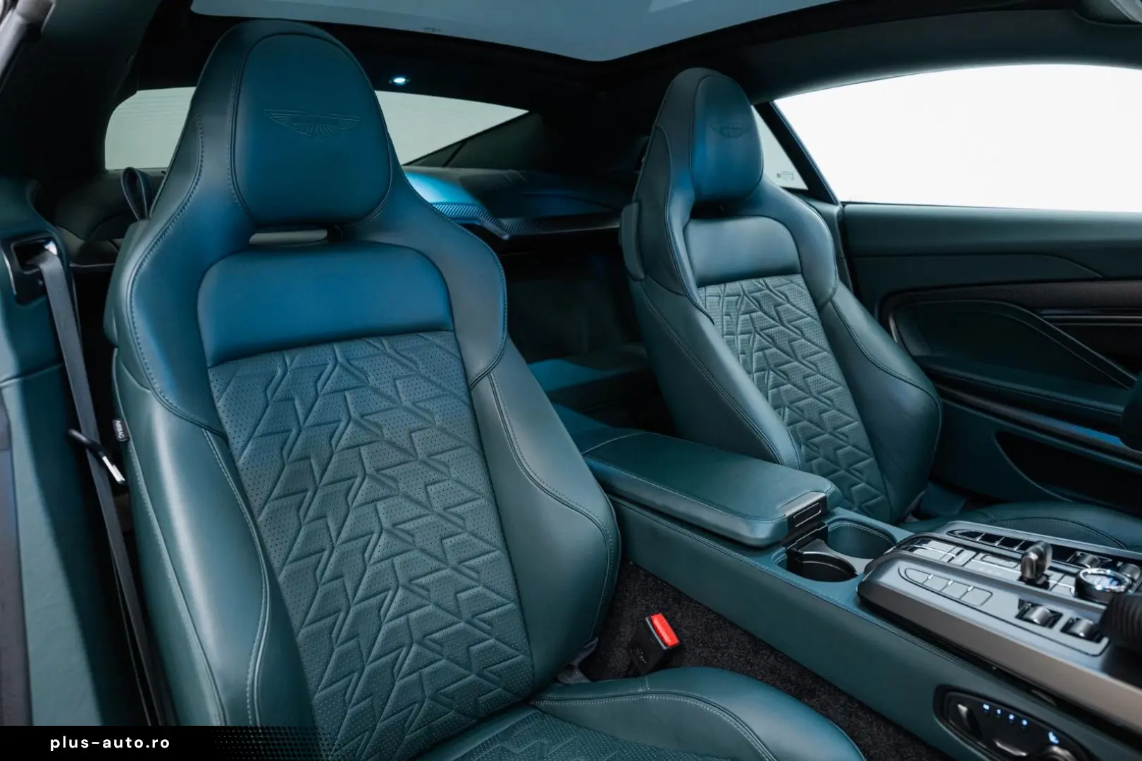 ASTON MARTIN Vanquish Coupe   25MY   Full Factory Options