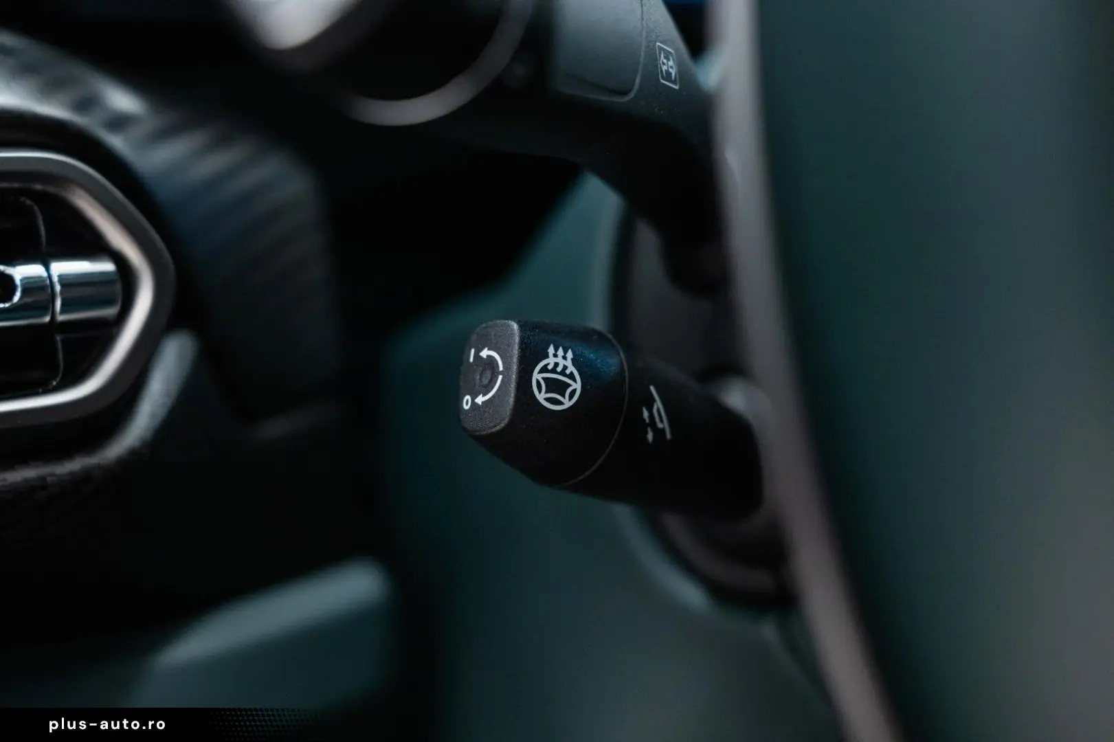 ASTON MARTIN Vanquish Coupe   25MY   Full Factory Options