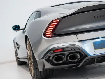 ASTON MARTIN Vanquish Coupe   25MY   Full Factory Options