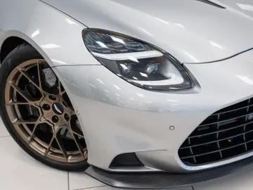 ASTON MARTIN Vanquish Coupe   25MY   Full Factory Options